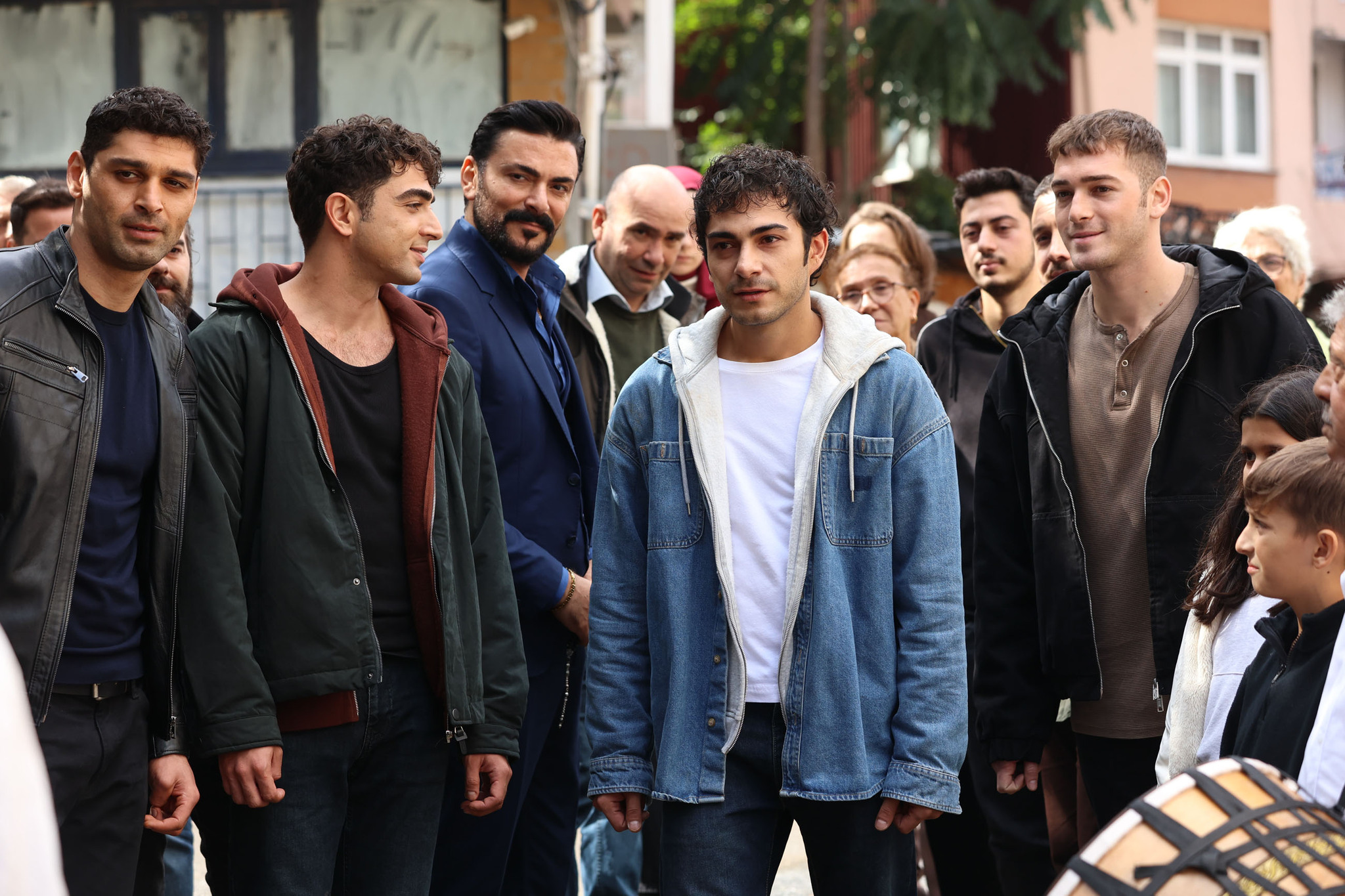 Altı Üstü İstanbul 17. bölüm - ATV dizisi 19 Ekim reyting sonuçlarında Total ve 20+ABC1'de birinci oldu